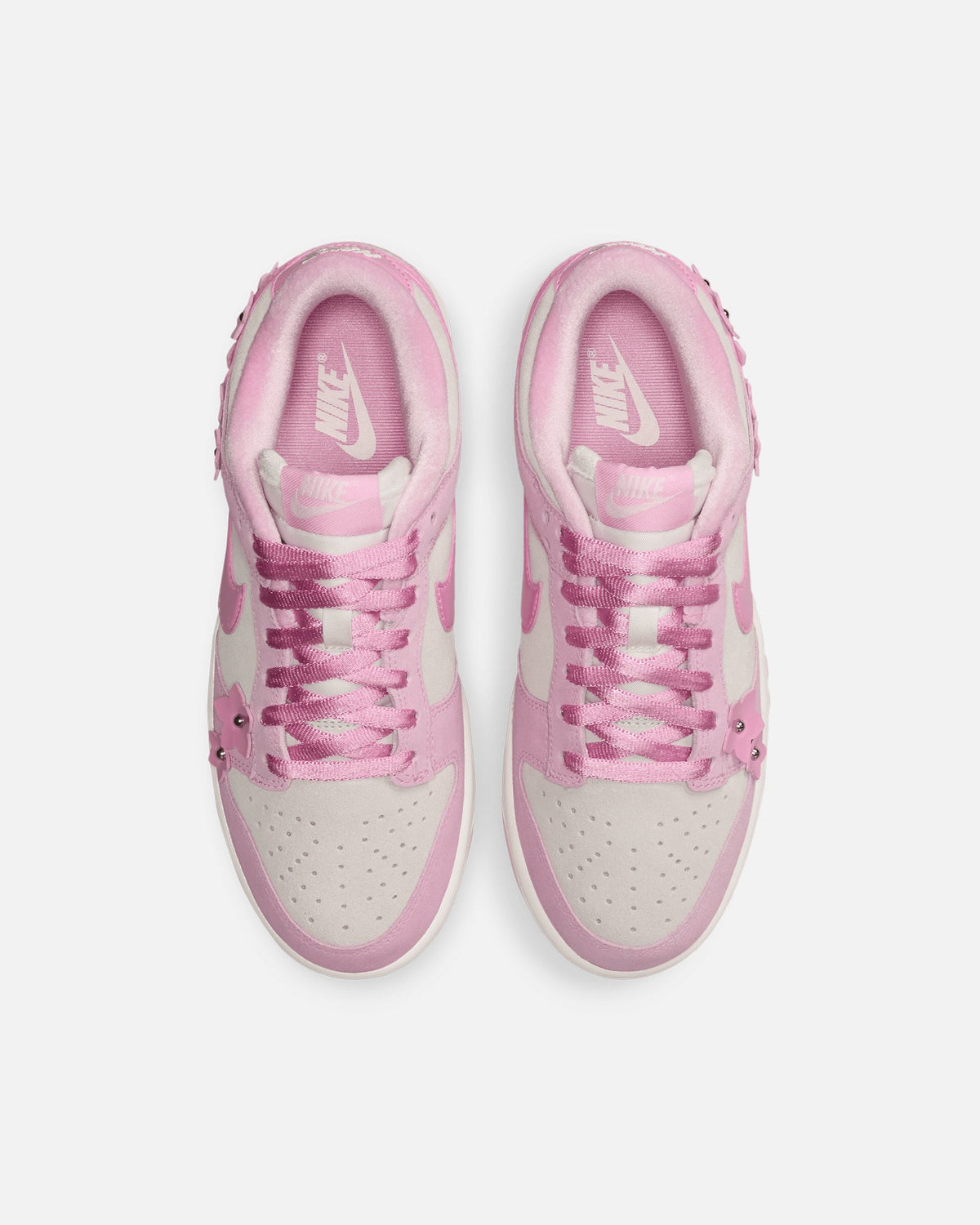 Nike Women's Dunk Low SE Pink