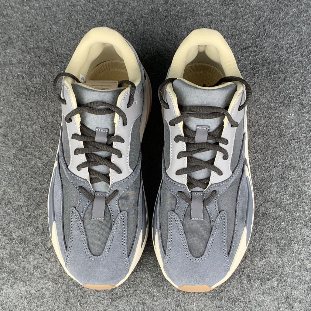 Yeezy Boost 700 'Magnet'