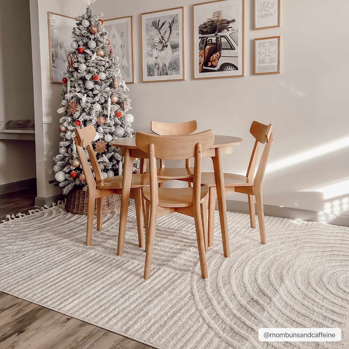 Dauin 3D Rainbow Area Rug with Tassels