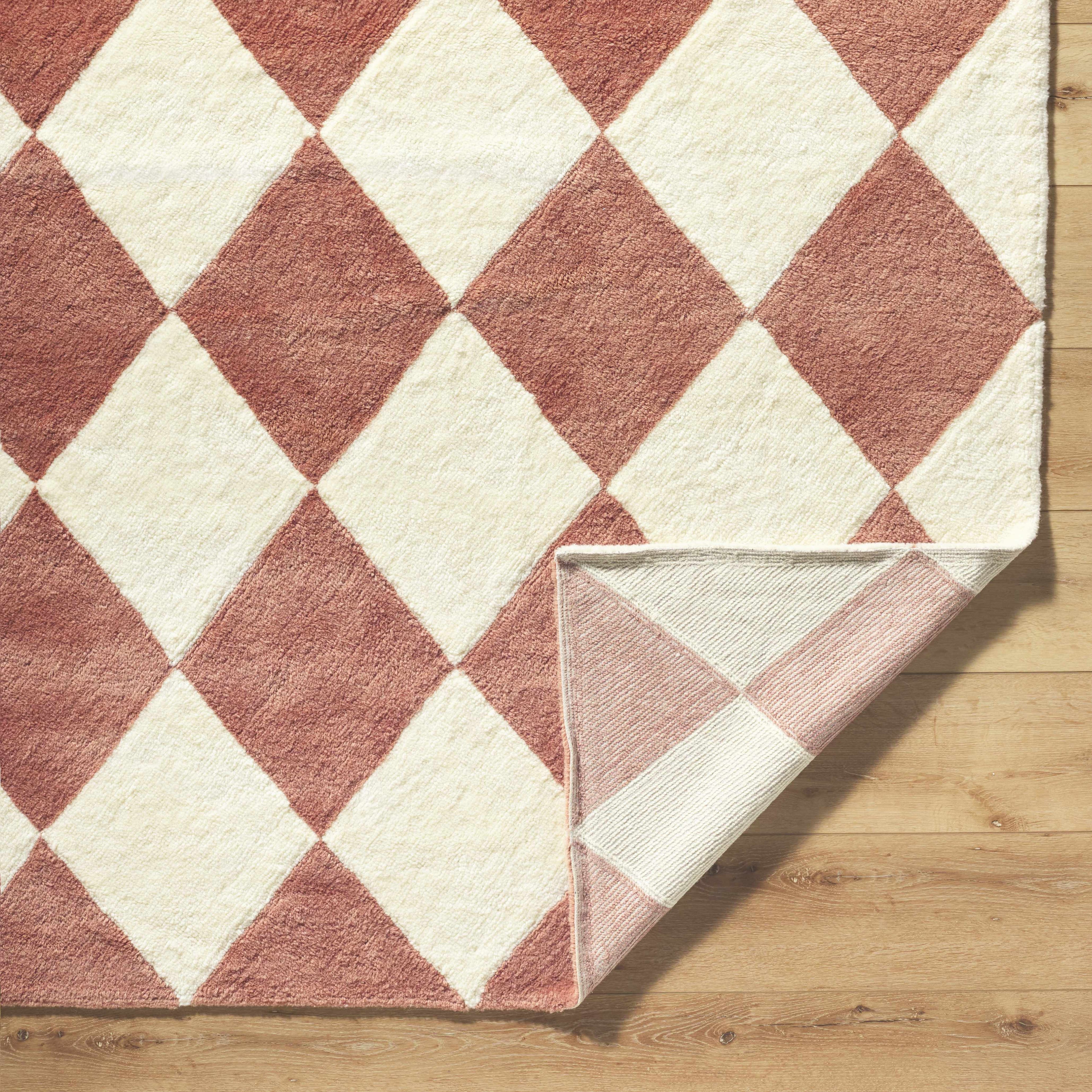 Almeda Diamond Washable Wool Rug