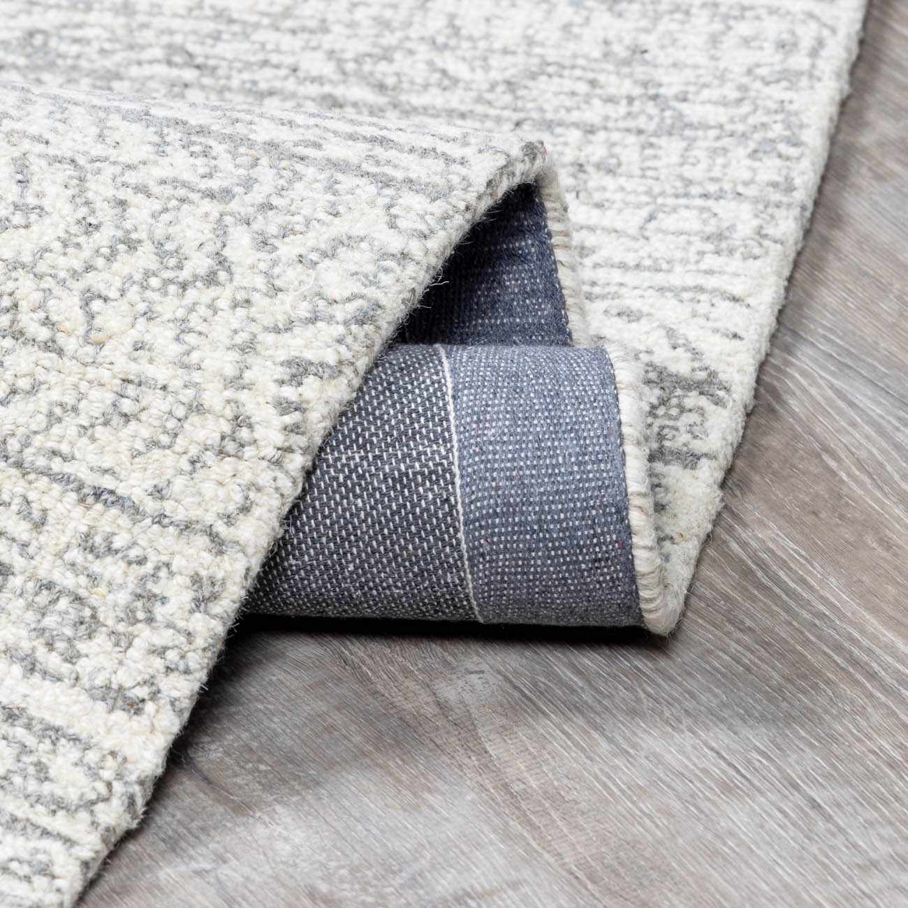 Kinmundy Tufted Maroc Wool Rug