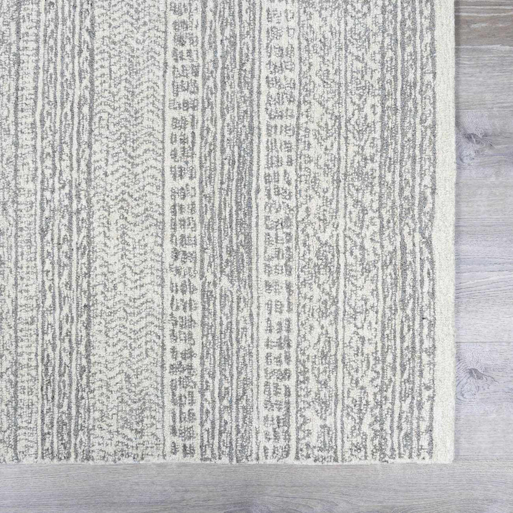 Kinmundy Tufted Maroc Wool Rug