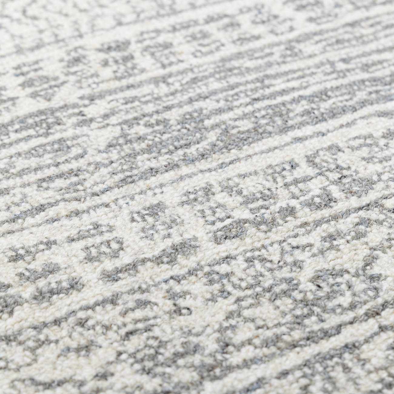 Kinmundy Tufted Maroc Wool Rug