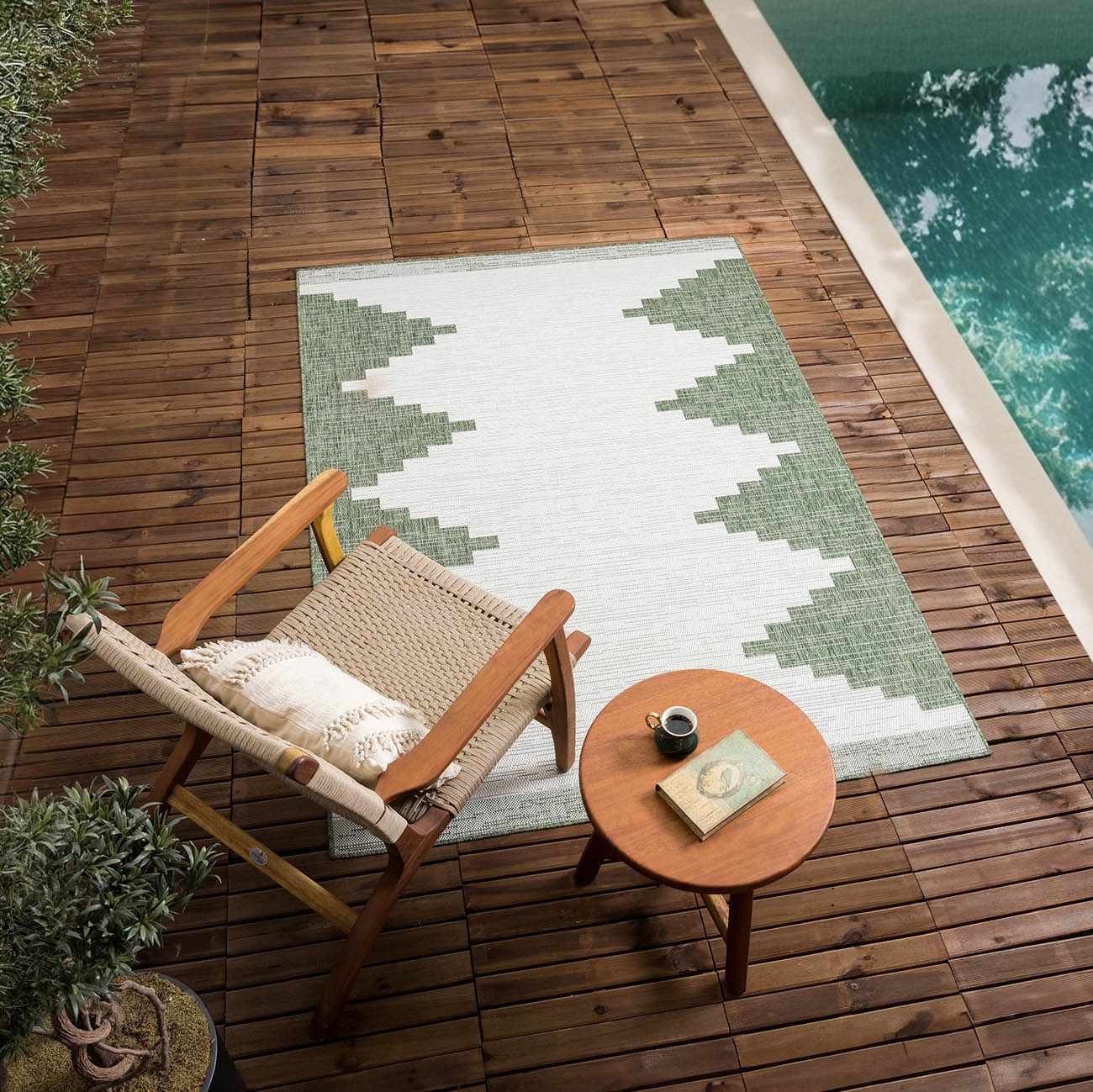 Djugun Green Performance Outdoor Rug