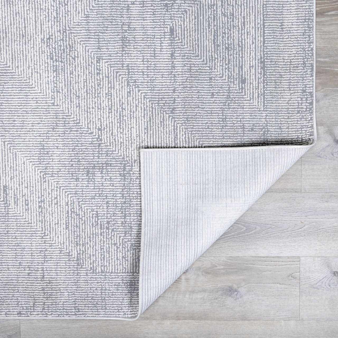 Ayano Plush Textured Washable Rug