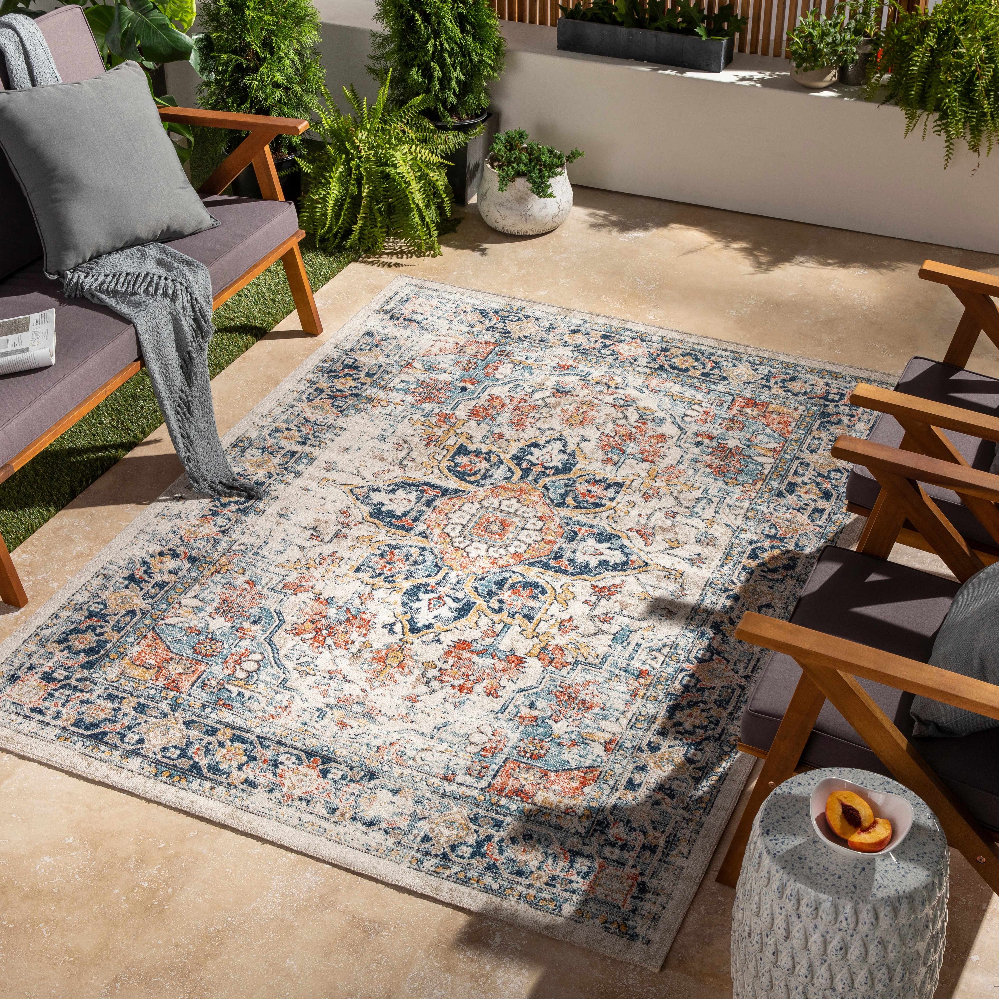 Dorval Traditional Outdoor Rug