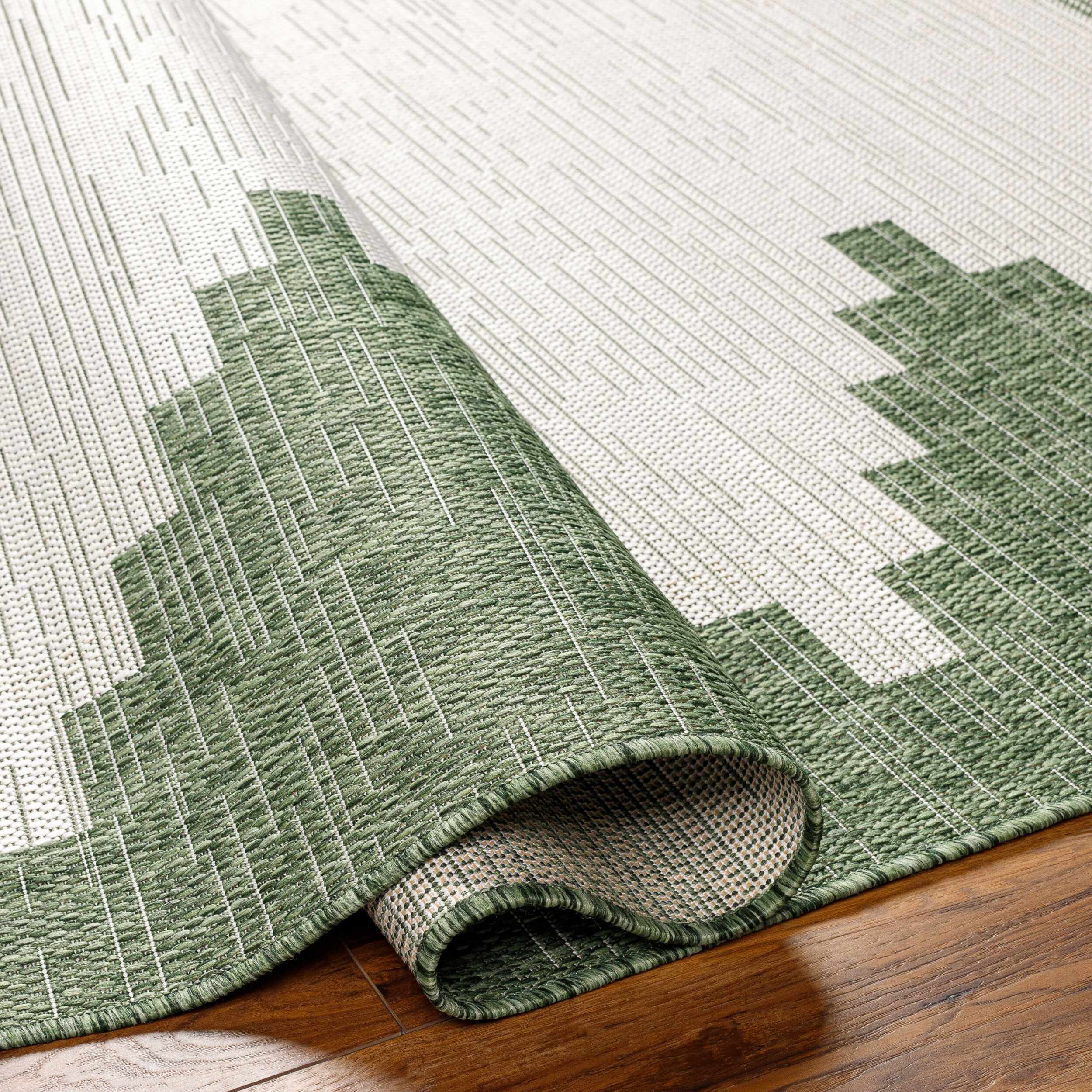Djugun Green Performance Outdoor Rug