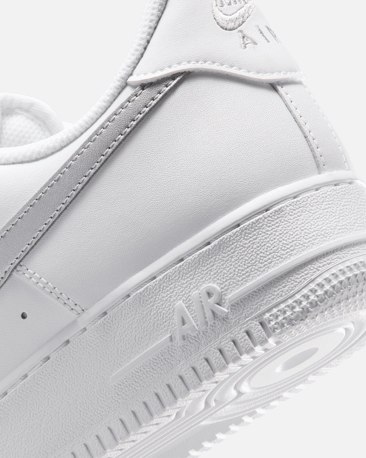 Nike Air Force 1 '07 White/Metallic