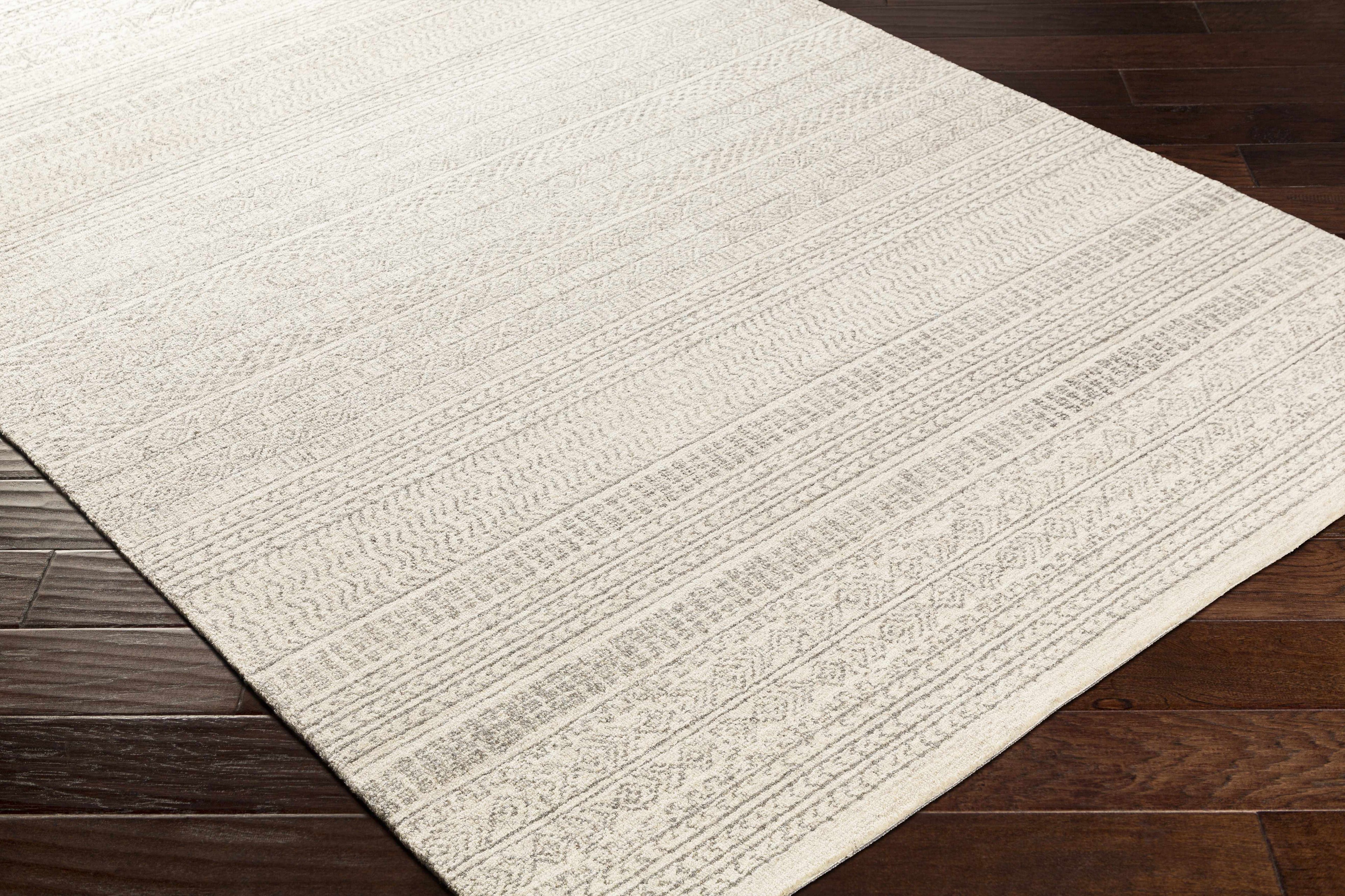 Kinmundy Tufted Maroc Wool Rug