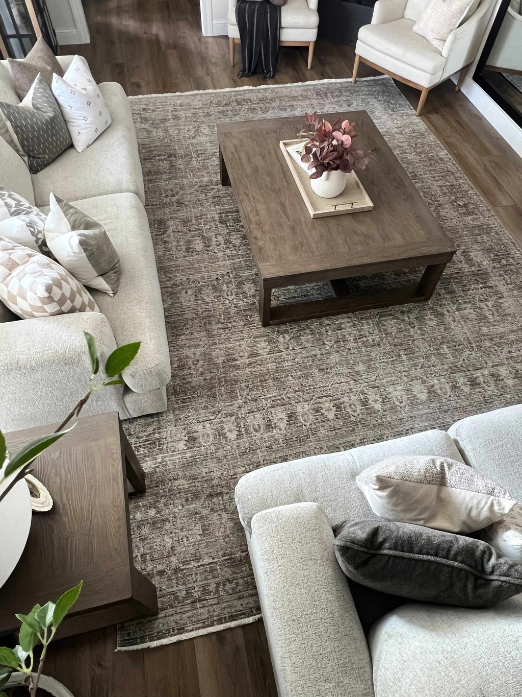 Margaret Outdoor Machine Woven Becki Owens x LIVABLISS BOMG-2311 Washable Area Rug