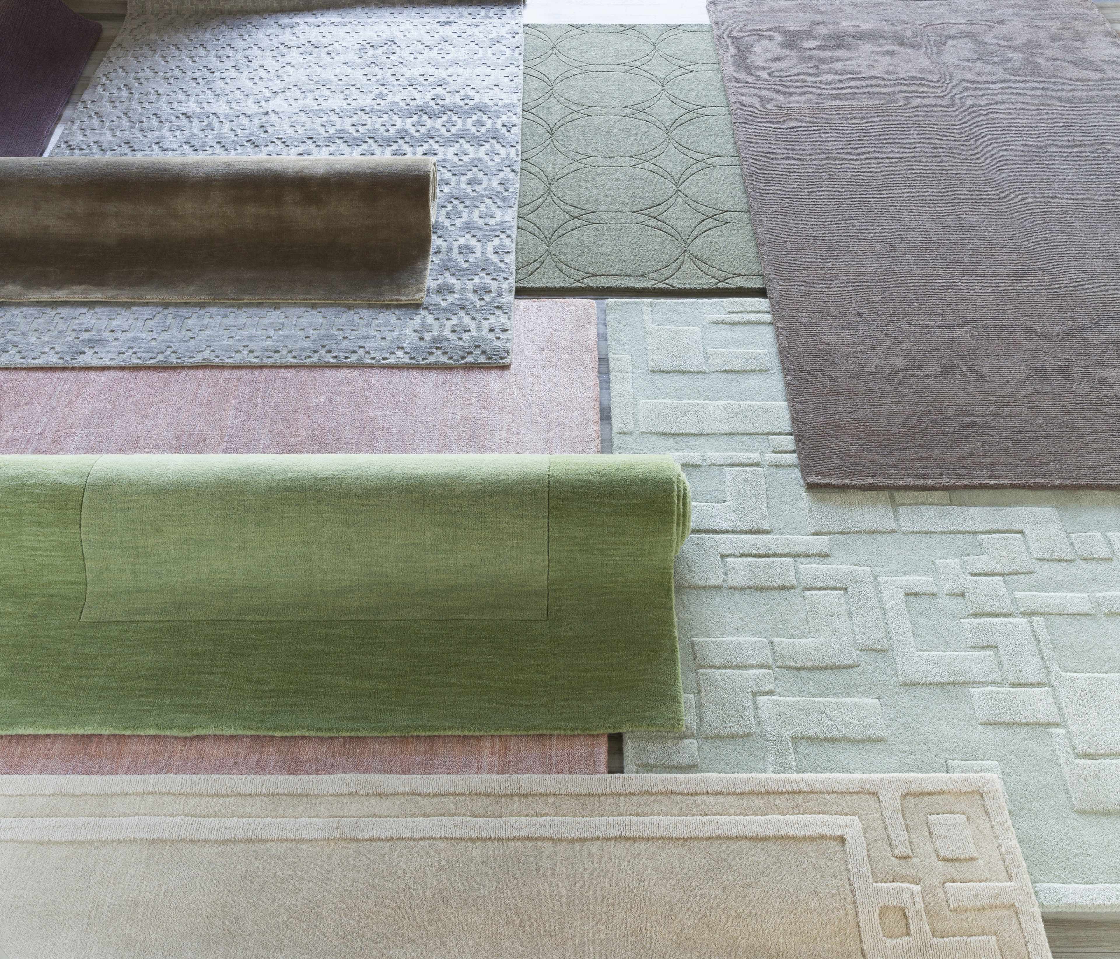 Bordered Solid Green Wool Rug